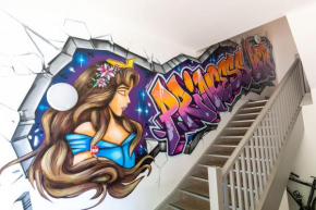Princess Lofts City Centre Studios with Nespresso Coffee Machines & NEW Fast Wifi By StayRight